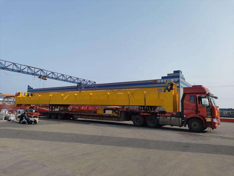 通用橋式起重機(jī)  QD32/5t—25.5m  制作完成，發(fā)往河南洛陽(yáng)交付客戶使用