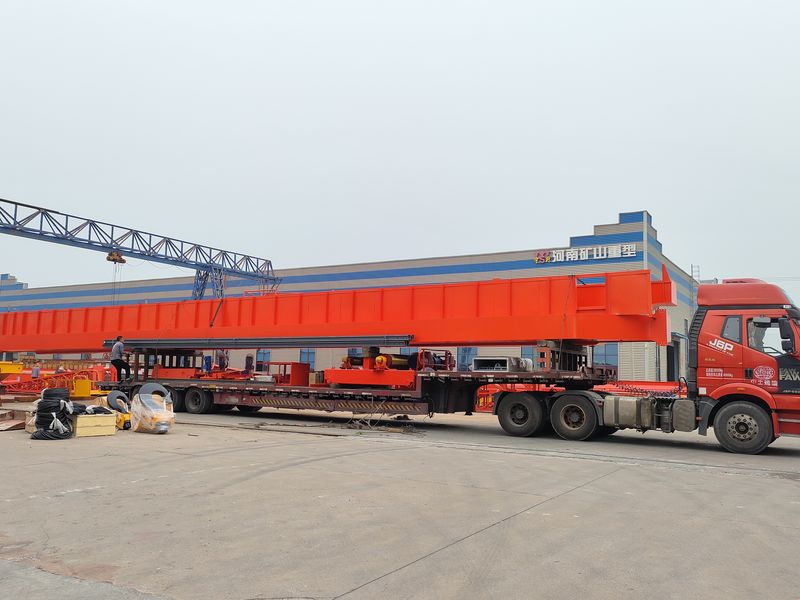通用橋式起重機(jī) QDXX32/5t—27.7m 制作完成，發(fā)往陜西省銅川市交付客戶使用。